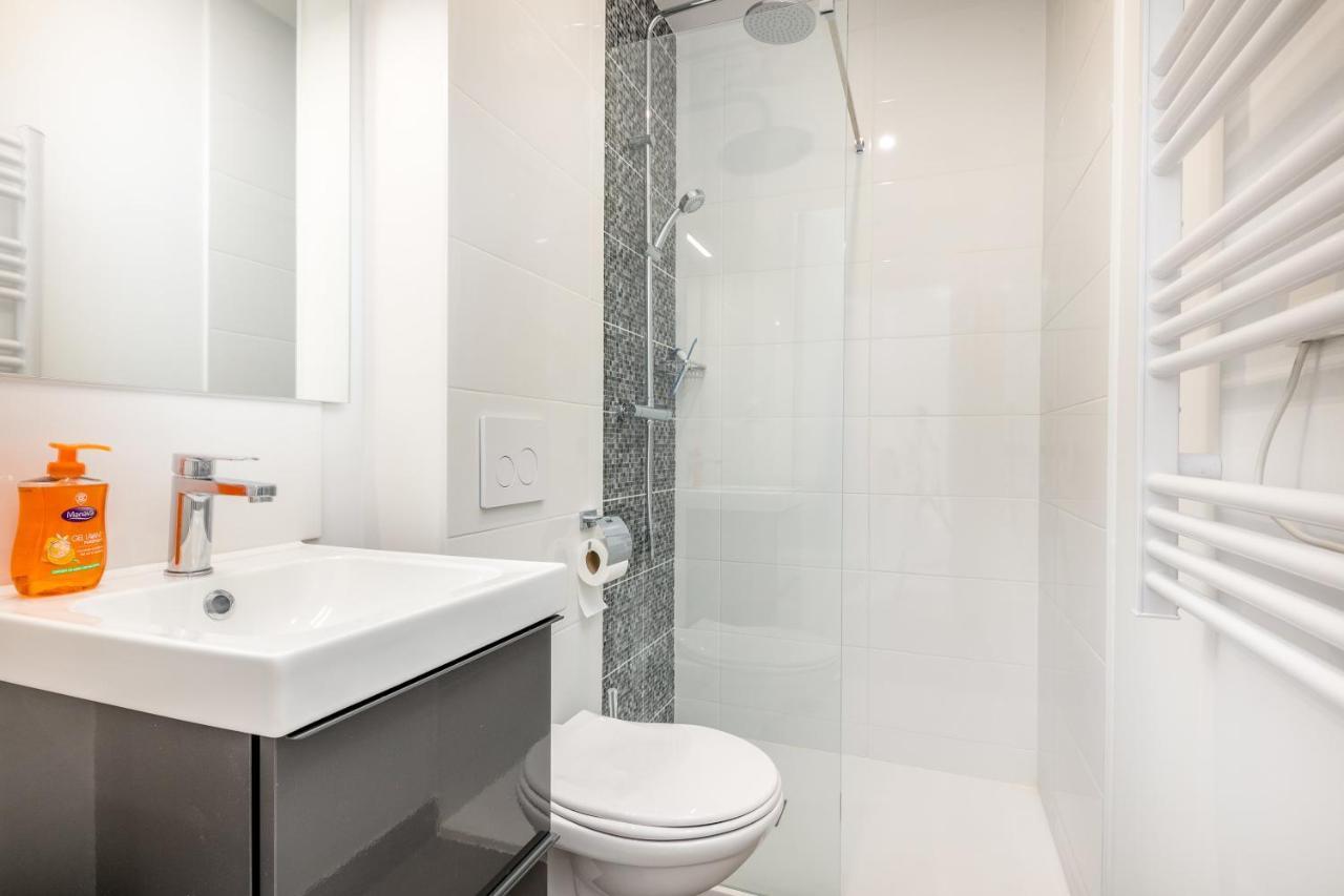 La Belle Poule: Spacious Room with Private Bath and Shared Living Brest Exterior photo